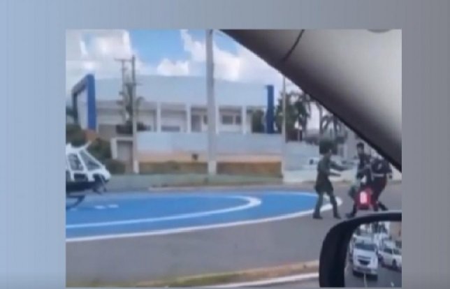 Homem ferido por motosserra é resgatado por helicóptero em Chapada; veja o vídeo