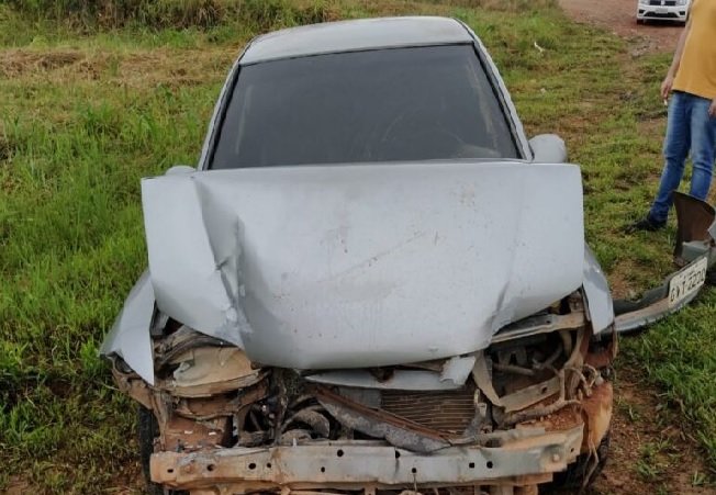Acidente envolve veículo e caminhão na MT-208