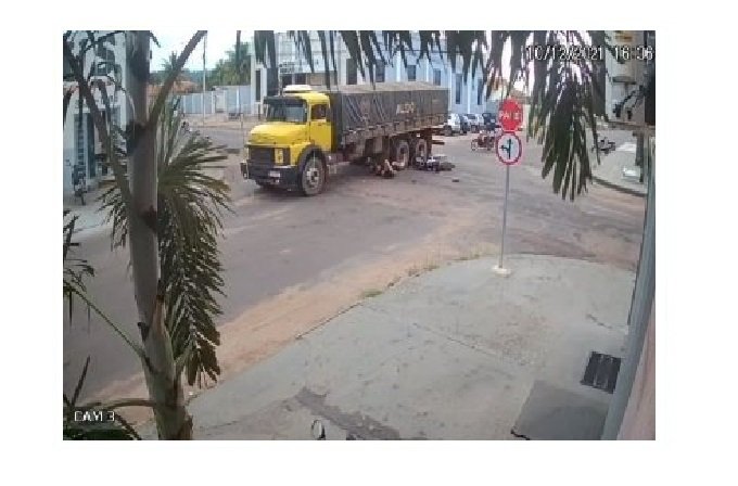 Caminhão passa por cima de homem em MT