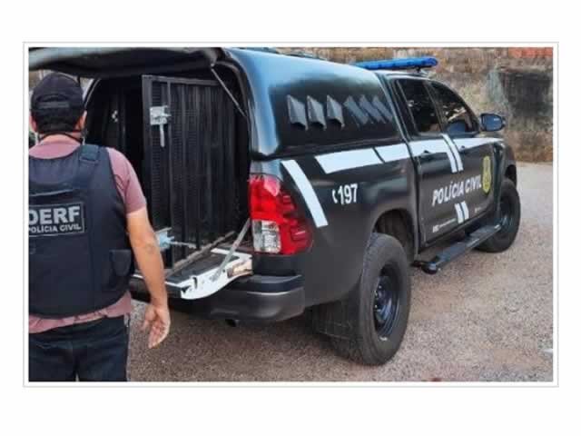 Dois homens são suspeitos de furtarem celular em delegacia da Polícia Civil