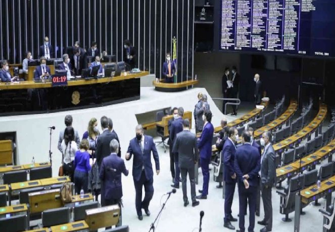 Câmara aprova em primeiro turno os novos trechos da PEC dos Precatórios