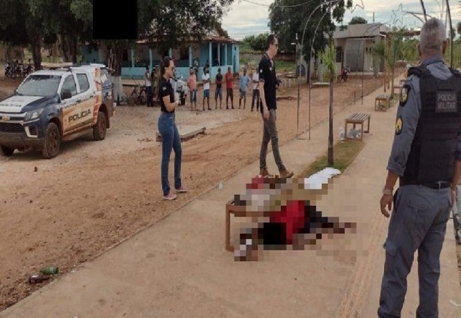 Homem de 40 anos é morto com várias facadas nas costas após festa na beira de lago