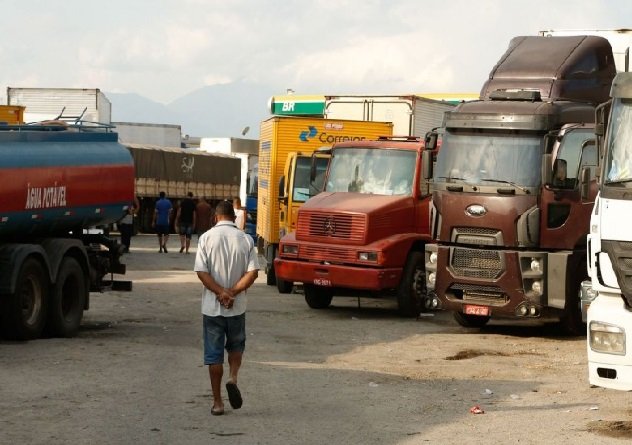 Caixa lança linha de antecipação de frete para caminhoneiros