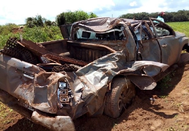 Empresário morre em capotamento de caminhonete