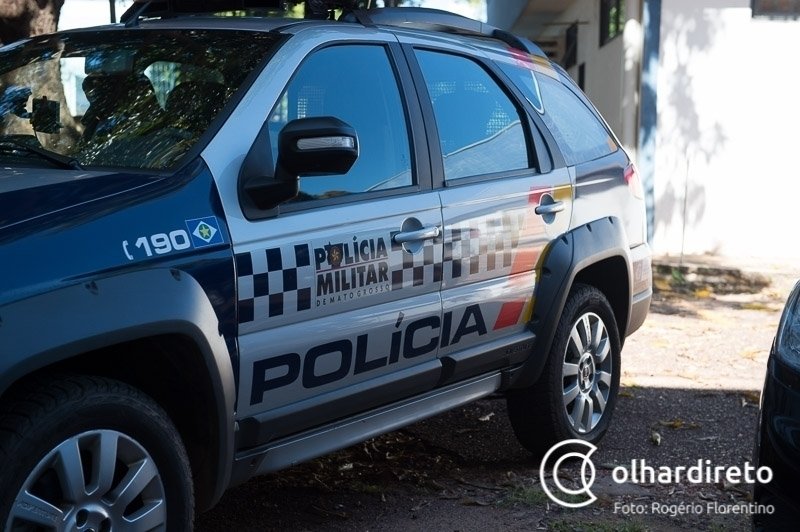 Suspeito de tentar matar homem em bar é espancado e morre em via pública
