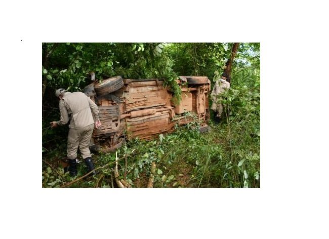 Carro capota, idosa de 74 anos tem fraturas no corpo, não resiste e morre