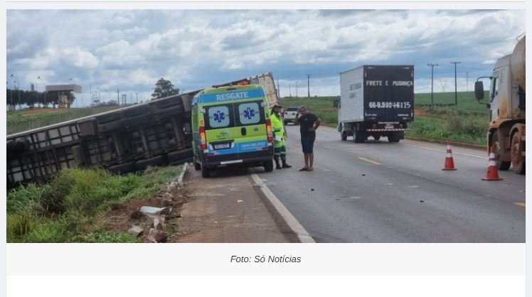 Carretas se chocam na BR-163 em Sorriso e uma tomba, uma delas com placas de Colíder.