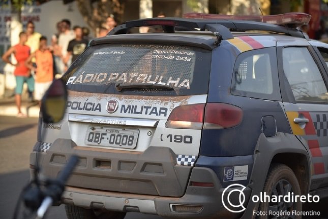 Jovem é preso por tentar matar o pai após ele lhe mandar procurar emprego