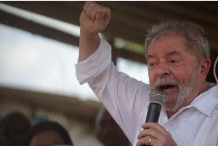 Livro narra bastidores de 'negócios milionários' de filho de Lula