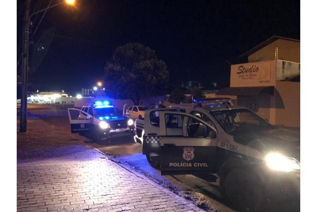 Investigador leva tiro durante abordagem a carreta em rodovia de MT