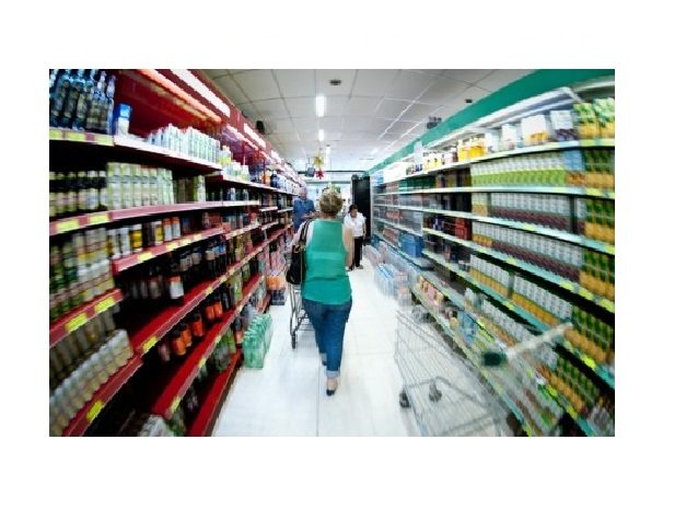 Luz cara faz 22% atrasarem conta para comprar comida