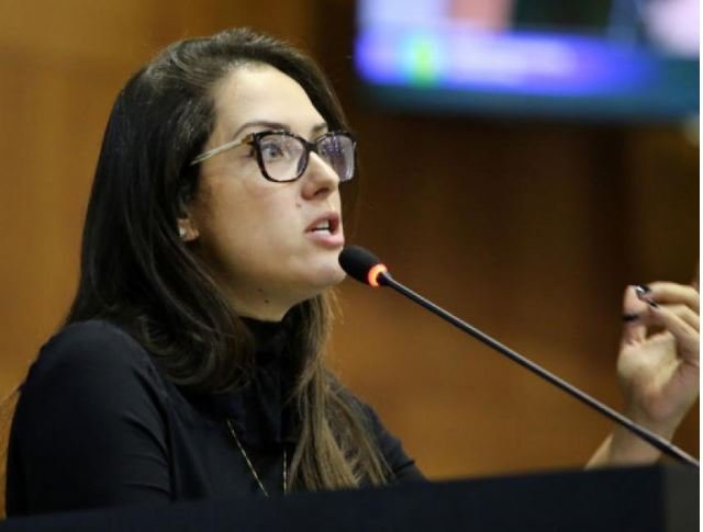 MP Eleitoral quer que Janaina, deputada mais votada, tenha as contas reprovadas