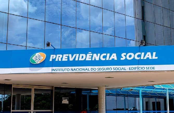 INSS começa a pagar pensões e aposentadorias com reajuste