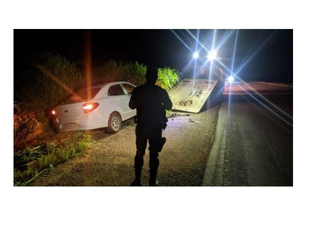 Mulher contrata acompanhante e tem Ford Ka furtado enquanto dorme em hotel