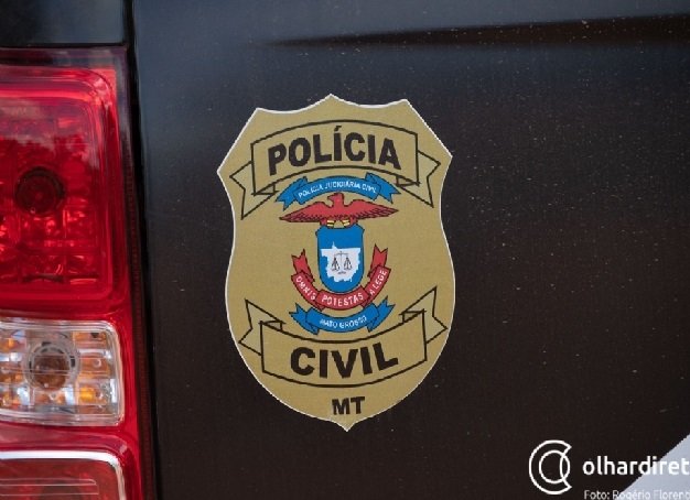 Homem é preso por esfaquear ex-marido de namorada
