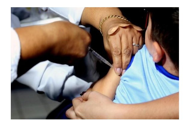 Estado possui mais de 600 mil doses da CoronaVac para vacinar menores