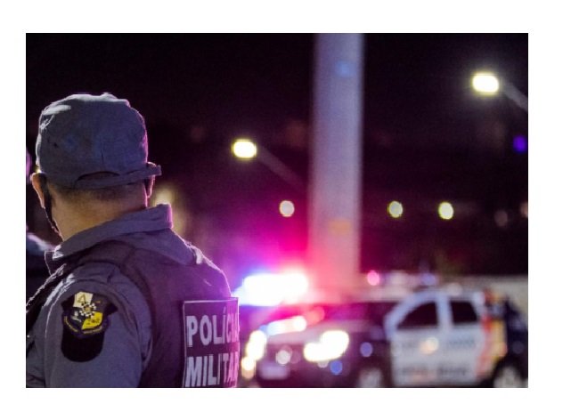 Homem dá facada no pescoço de idoso durante culto em MT