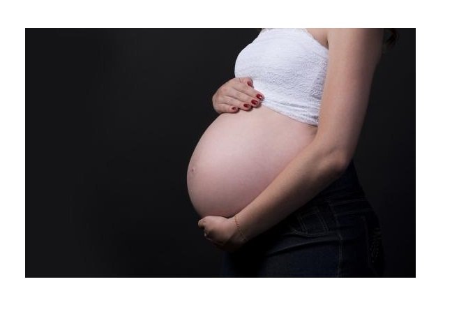 Mulher estuprada pelo marido sofre hemorragia e perde bebê em MT