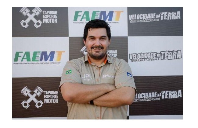 Narrador mato-grossense comanda transmissão de maior evento de kart do Brasil