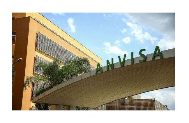 Anvisa alerta que 50 Ervas Emagrecedor está proibido no Brasil