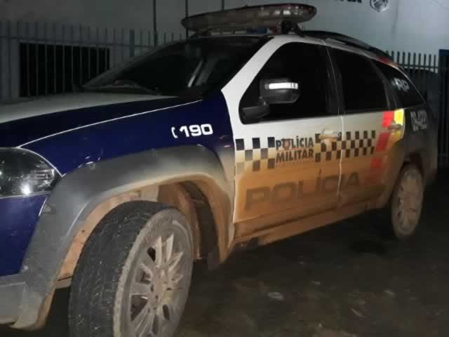 Homem pede drogas e esfaqueia jovem de 18 anos em MT