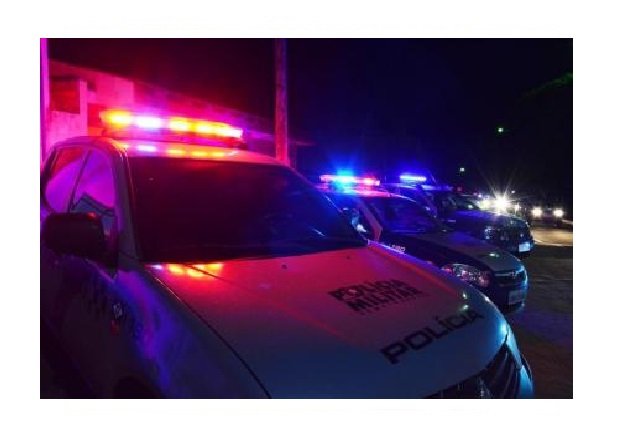 Homem é morto a tiros na frente da esposa e do filho em MT