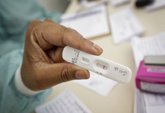 Teste de Covid feito em laboratório poderá ser deduzido no IR 2022