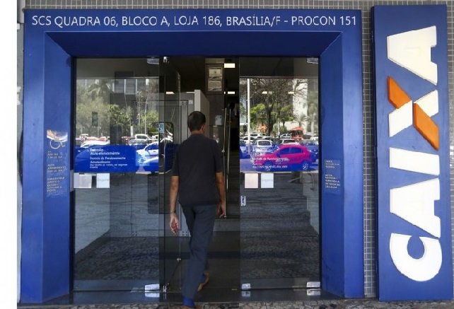 Caixa libera abono salarial para trabalhadores nascidos em abril