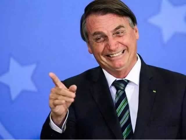 Entre evangélicos, Bolsonaro tem 40% e Lula 30% das intenções de voto, diz CNT