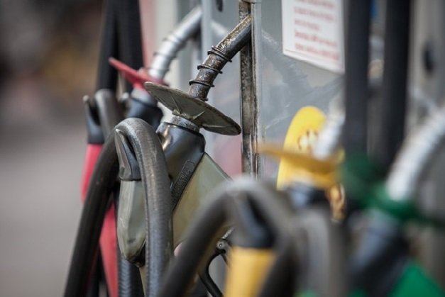 Gasolina pode chegar a R$ 10 no Brasil com efeitos da guerra na Ucrânia