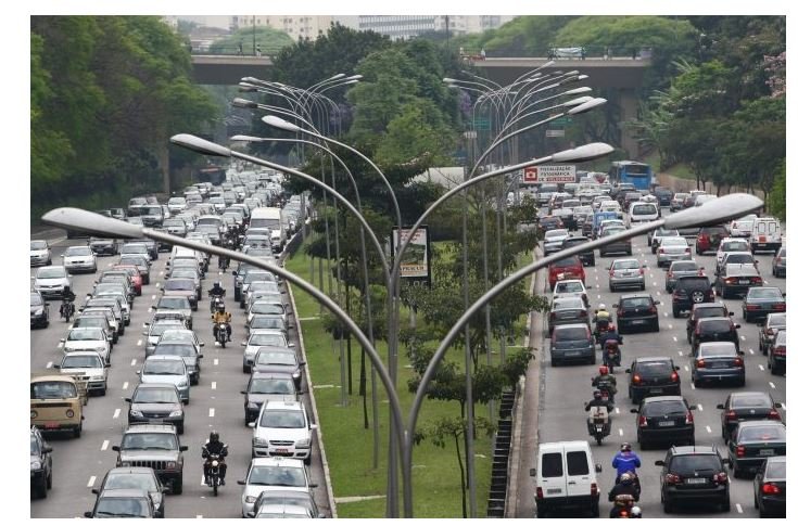 DPVAT 2019 será de R$ 12 para carros