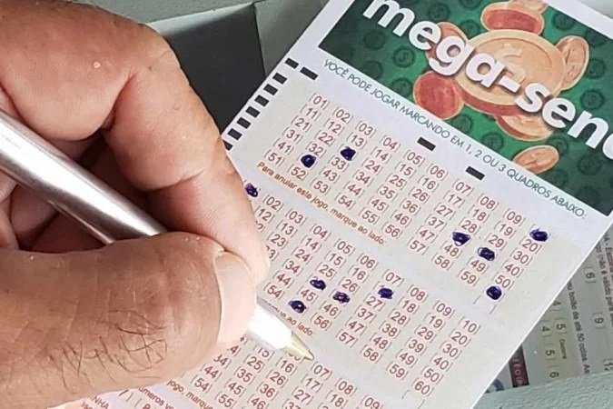 Mega-Sena acumulada em R$ 130 milhões