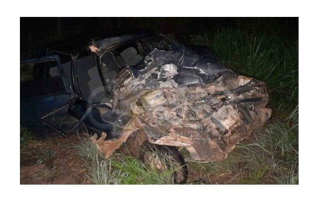 Sete pessoas ficam feridas em acidente entre Uno e caminhão na MT-208
