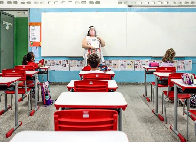 Senado aprova projeto que destina recursos do Fundeb para professores