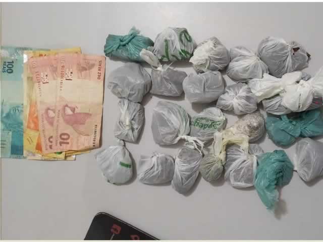 Rapaz que estava traficando em Colíder e preso pela ROTAM. (Fotos)
