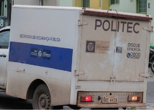 Jovem trans de 17 anos é encontrada morta dentro de casa