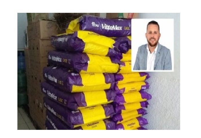 Vereador em MT vende ração roubada por preços abaixo do mercado