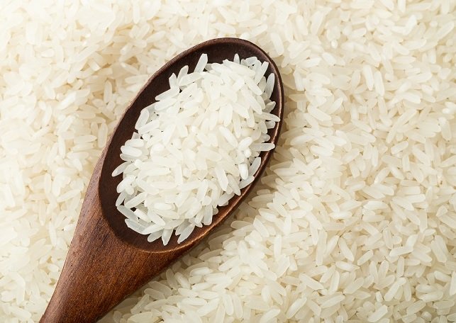 Mesmo com o preço caindo há 14 meses, arroz ainda está 56% mais caro do que três anos atrás