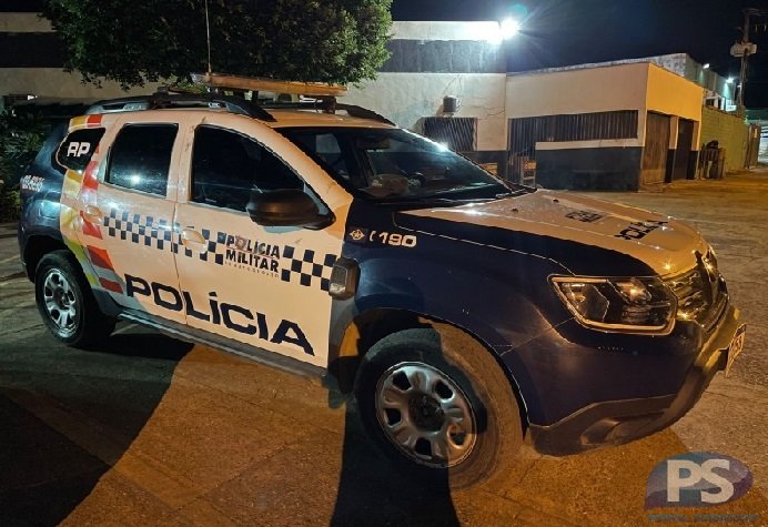 Jovem é baleado no rosto e bala fica alojada em sua boca