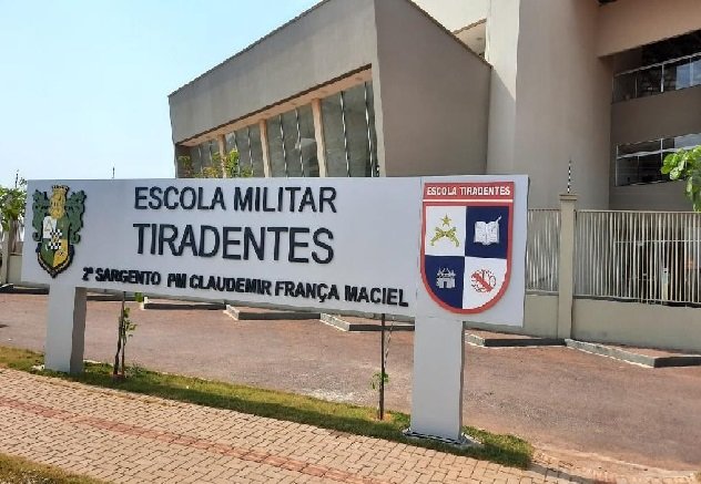 Alunos tentam comprar arma para cometer terrorismo em escola militar