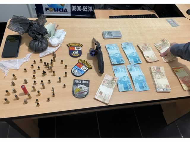 Polícia em Colíder durante operação apreende grande quantidade de drogas, dinheiro e recibos de depósitos. (Vídeo)