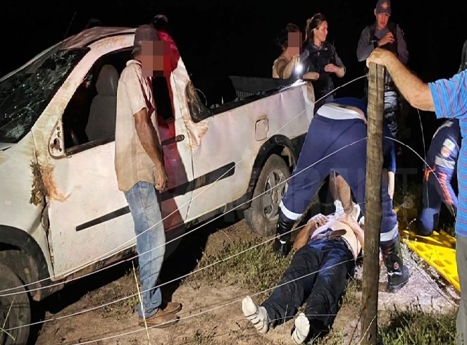 Motorista fica ferido após sair da pista e capotar veículo em MT