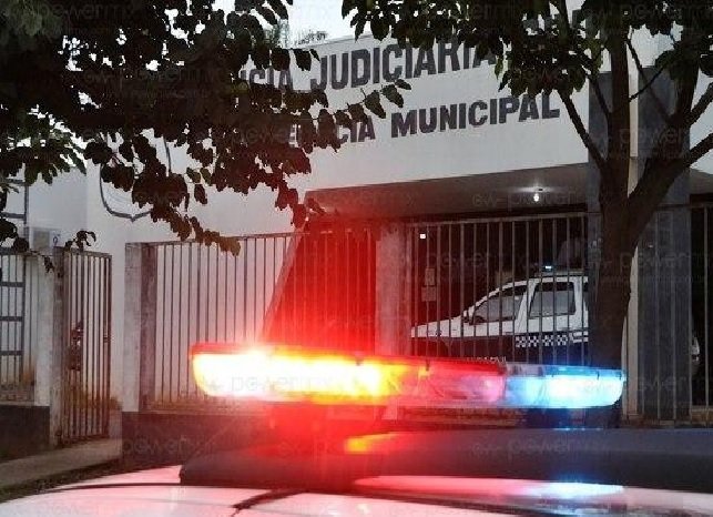 Homem tenta matar porco e acerta amigo acidentalmente durante caçada em fazenda
