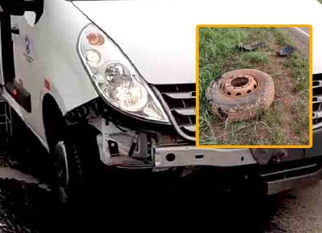 Estepe se solta de carreta e atinge Van que transportava 11 pacientes na MT 320