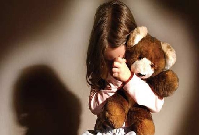 Filha denuncia pai por abusos sexuais contra ela e a irmã