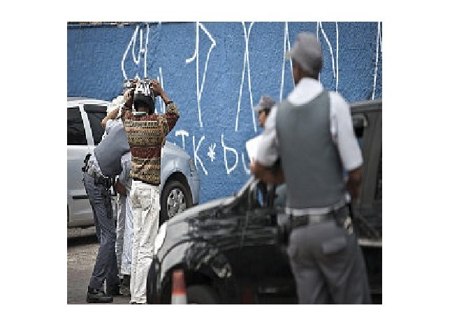 Denúncia anônima e intuição policial não justificam busca pessoal, decide STJ