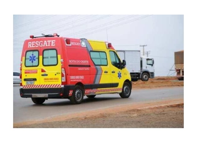 Duas pessoas morrem e uma fica ferida em grave acidente entre dois veículos de carga na BR-163