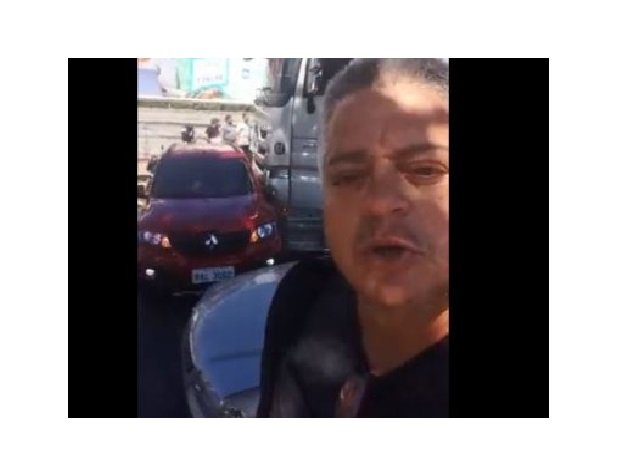 Carreta arrasta por 100 metros veículo em MT