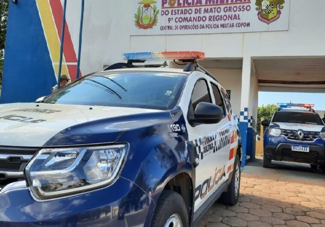Passageiro é arremessado de veículo em capotamento na MT-208