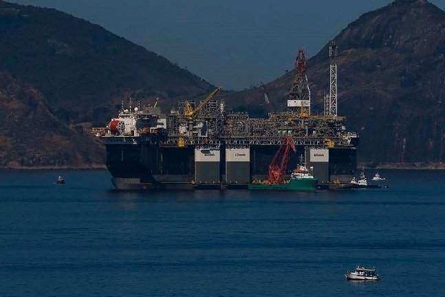 Sancionada lei que transfere royalties de petróleo a municípios
